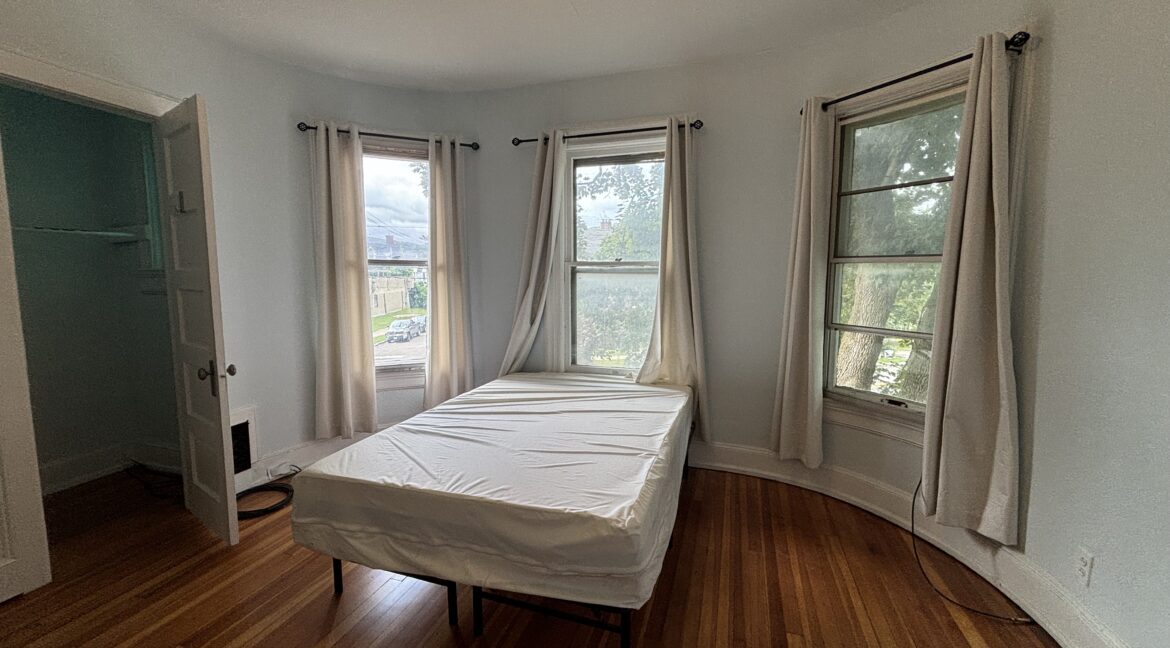 bed 1(1)
