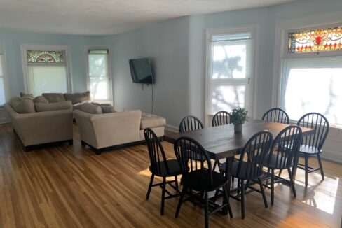 40R 1F dining and living