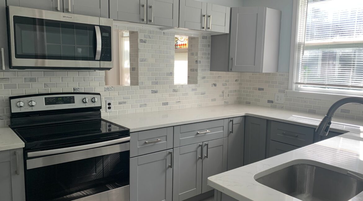 40R 1F kitchen