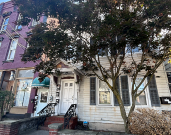 136 Front Apt 2