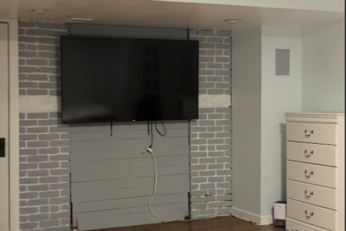 far bedroom