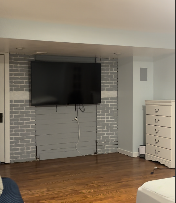 far bedroom